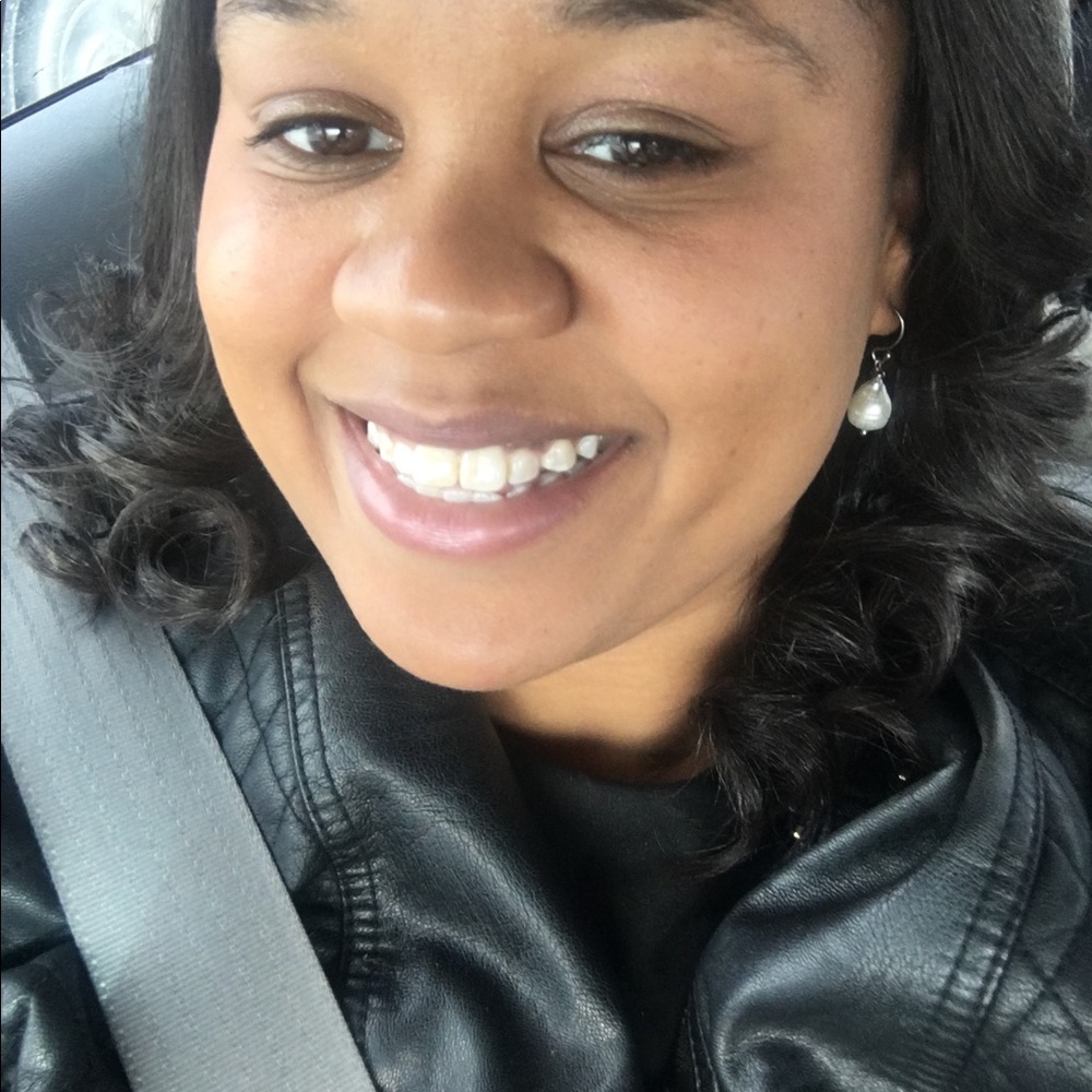 Meet your Posher, Loreal